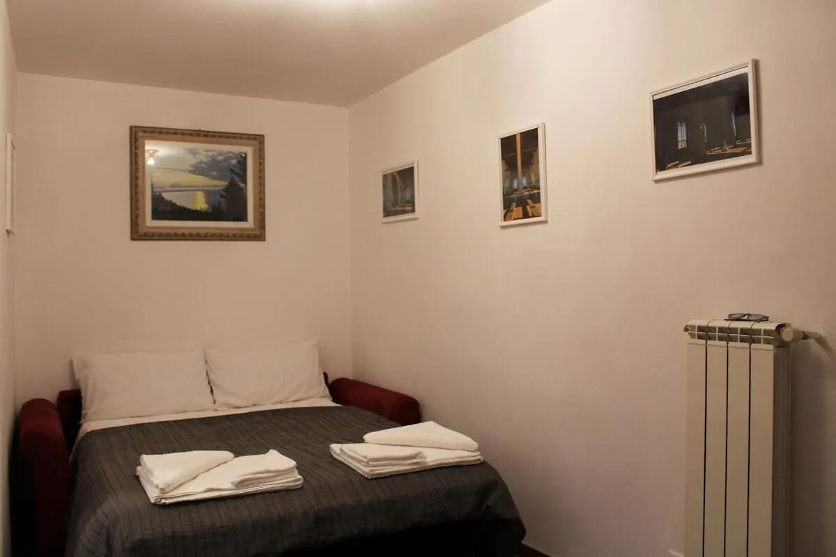 Apartment Small Penthouse With A Terrace Florence