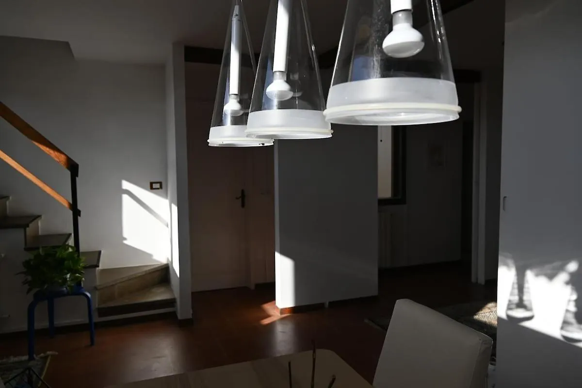 Small Penthouse With A Terrace 佛罗伦萨